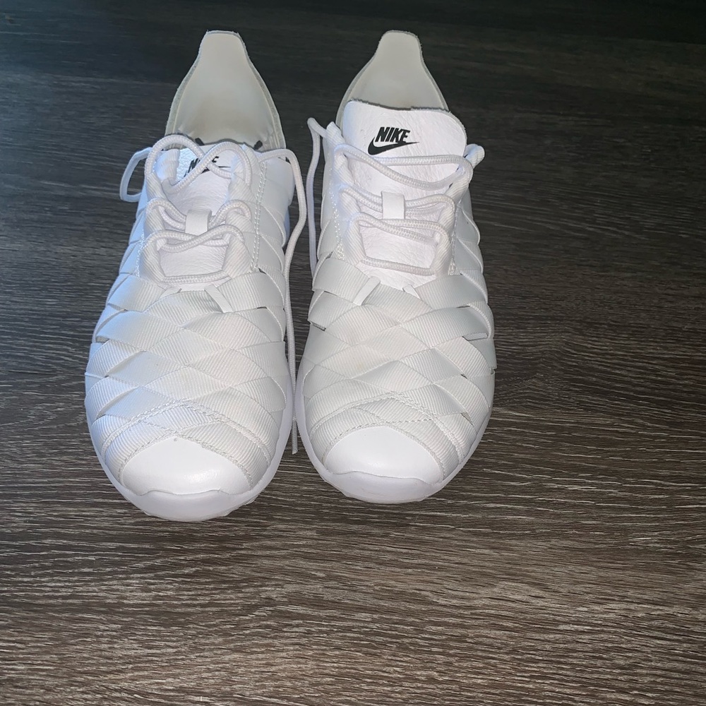 White Nike Casual Sneakers